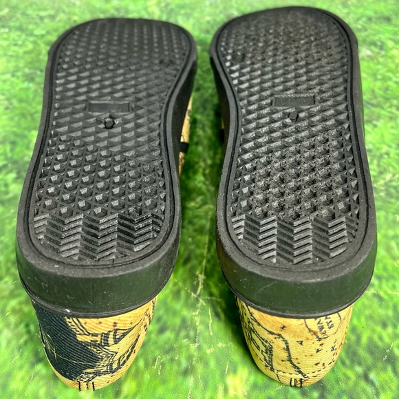 Harry Potter Size 7 Hogwarts School The Marauders Map Casual Mens Shoes - Picture 10 of 12